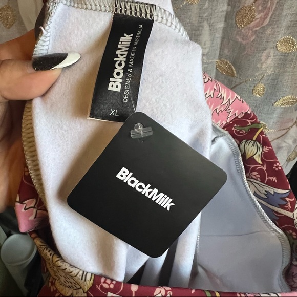 BlackMilk Clothing Peony Cray Cuffed Pants - Picture 3 of 4